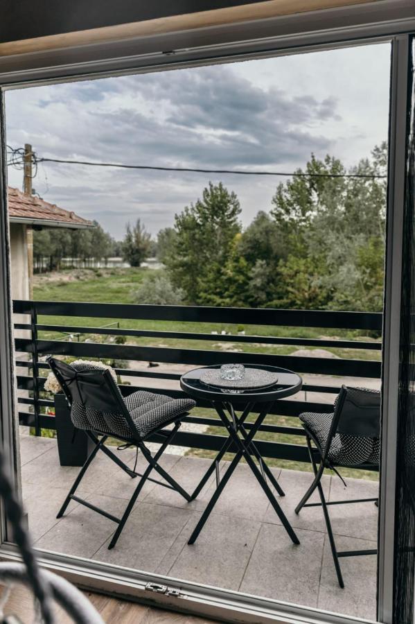 Sunrise Riverside House Celarevo Экстерьер фото
